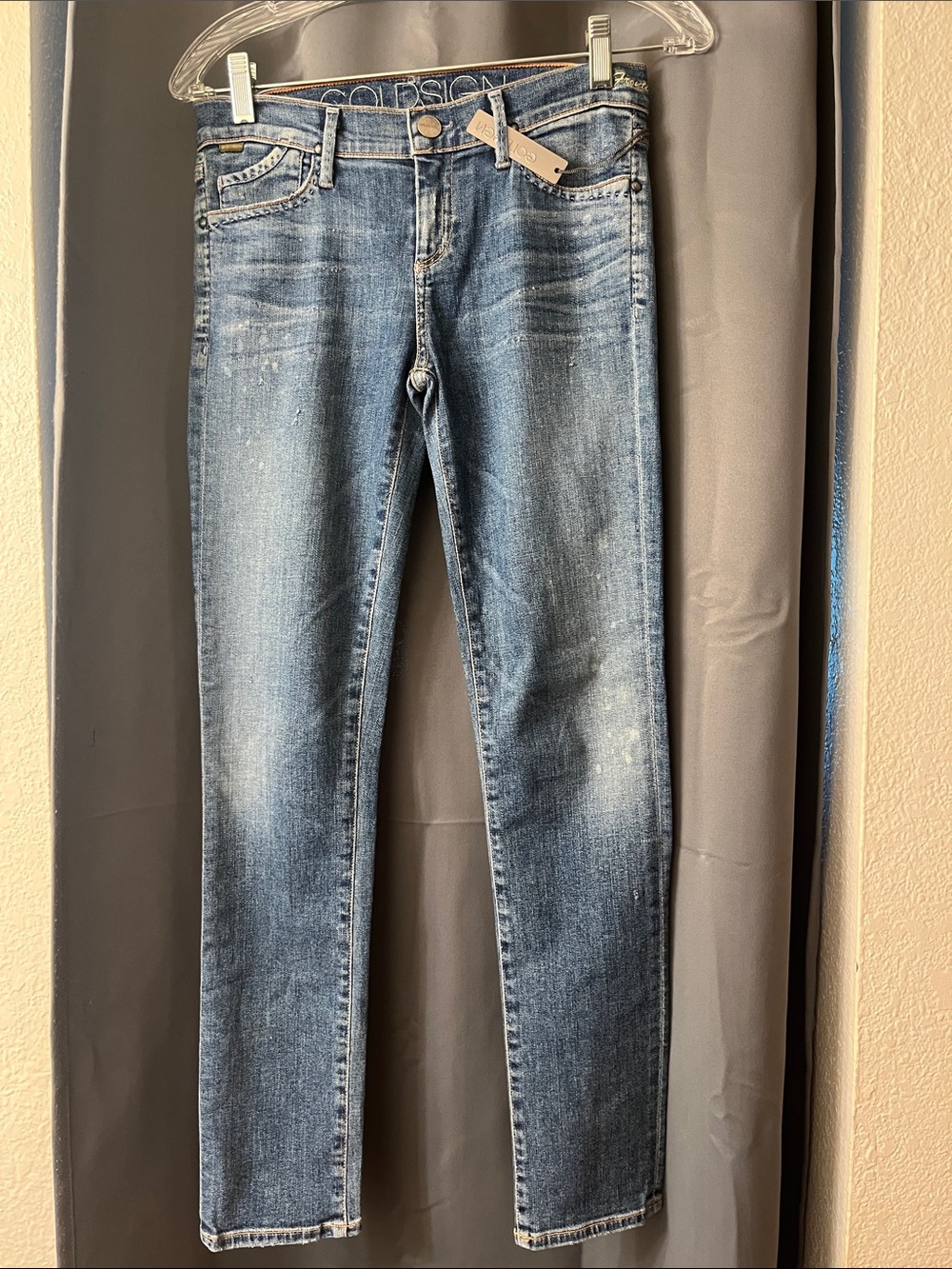 NWT!  Goldsign Women’s Slim Straight Jeans - Blue Wash!